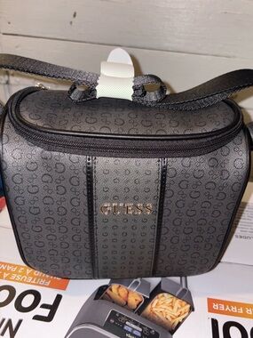 Guess lunch bag